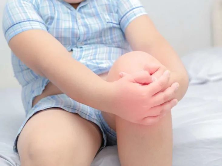 孩子睡觉突然说疼,小孩睡觉突然喊痛是怎么回事