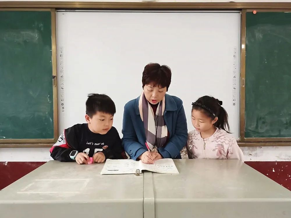 向作风顽疾亮剑,向不良作风亮剑向效能顽疾开刀