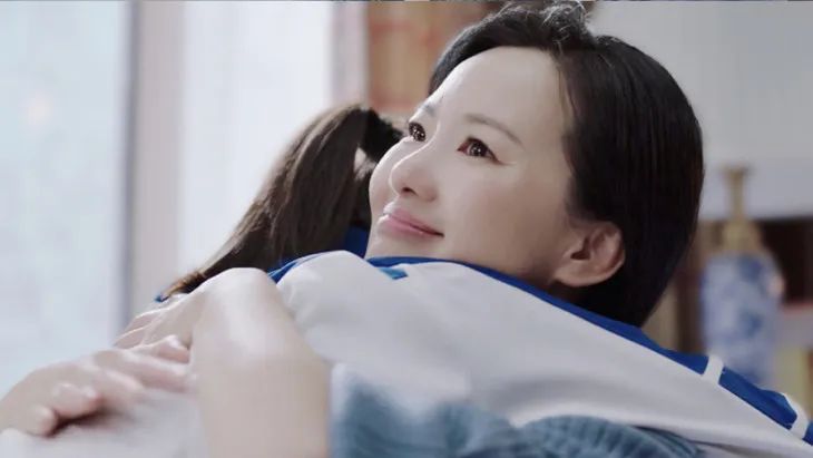 不要修掉我的皱纹完整版,咏梅别把我的皱纹修平了怎么评价