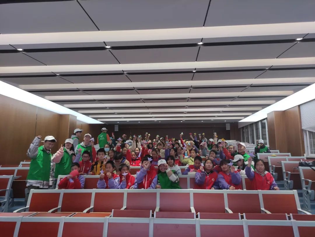 罗家坝社区“青少年之家”开展“中华民族，我知我荣”主题活动