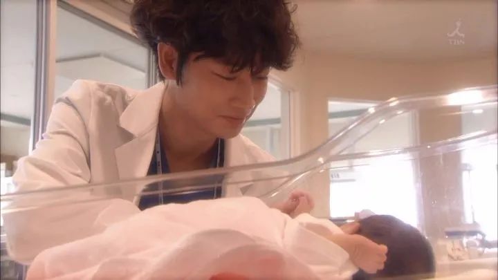 日本变态专业户，最近爱演BL