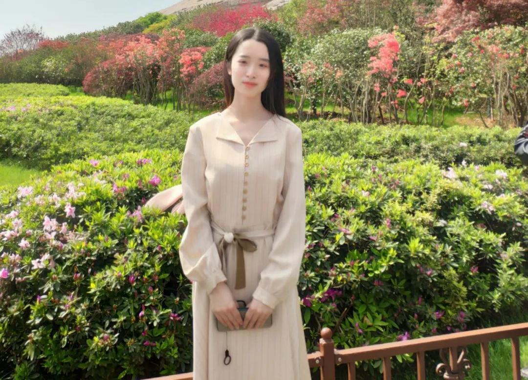 向优秀青年看齐,向优秀的人才们看齐的表现