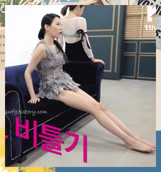 小黑裤好看显瘦,一条小黑裤搞定秋冬100种时髦搭配