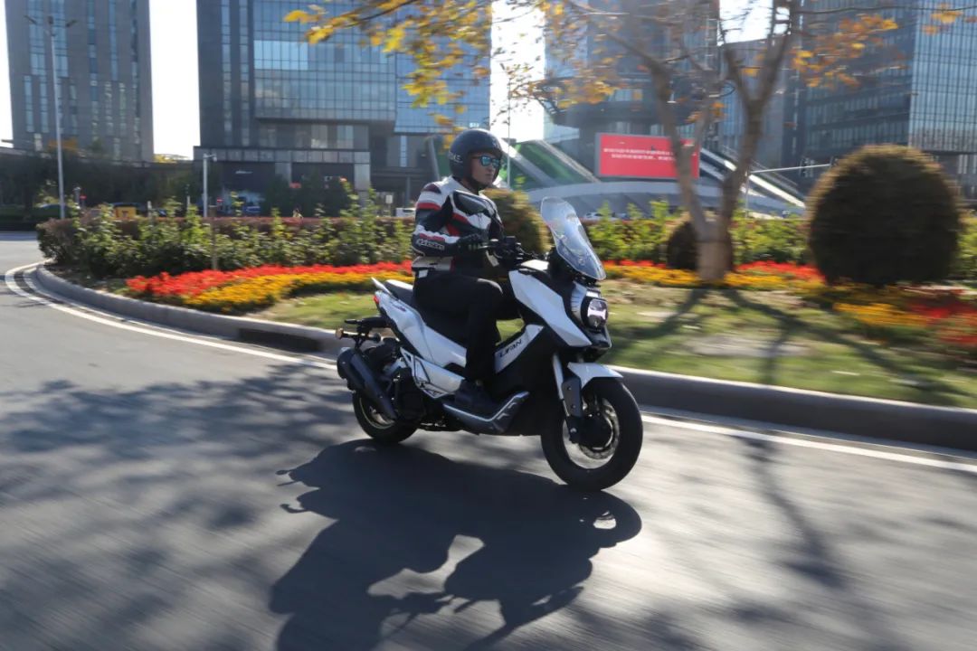 力帆kpv150品控怎么样,力帆kpv150对比豪爵uhr150