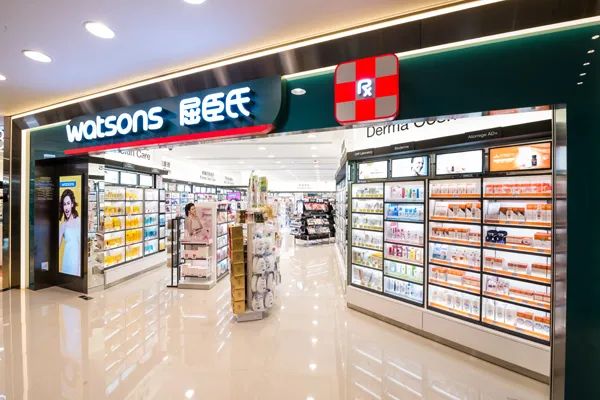 嗨爆全城！看神秘女星！乘免费直升机！这家商场周年庆福利大派送啦