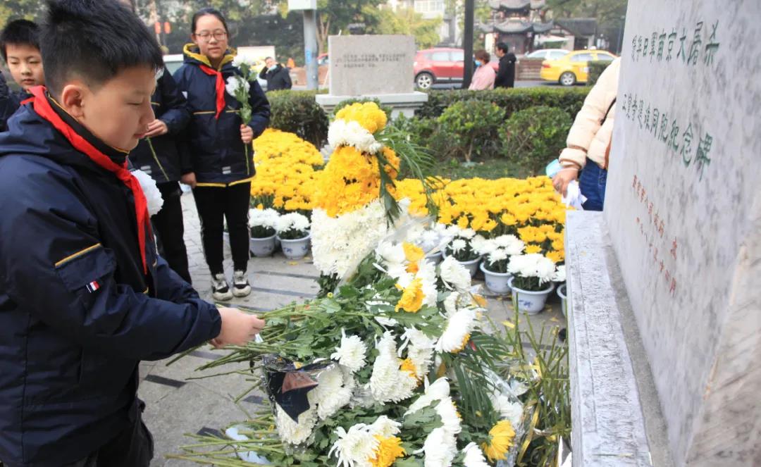 83年从宜昌开车到武汉要多长时间,83年从警