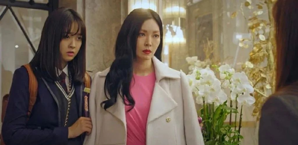 瑞思拜的殿堂级演技，国内热搜也忍不住要给金素妍S卡