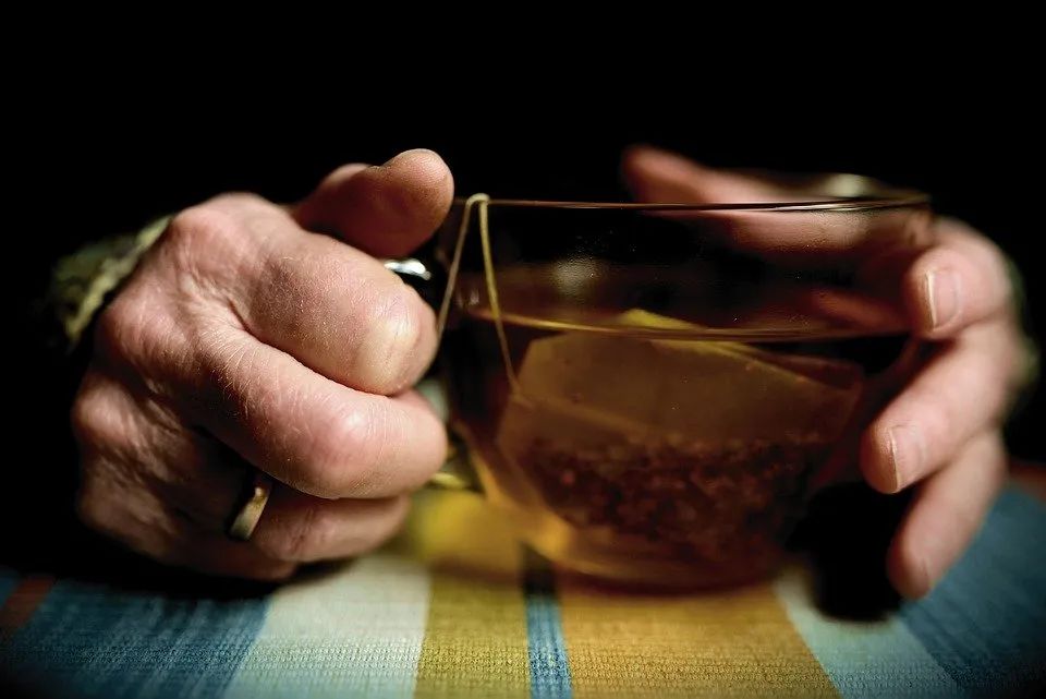 心衰病人胸闷气短怎么办,胸闷气短警惕心肌梗死