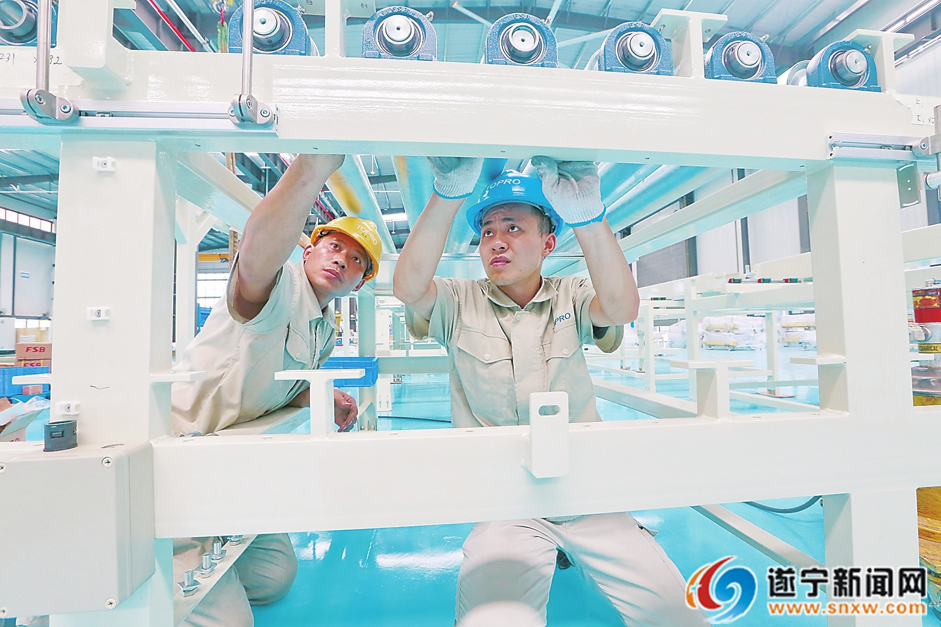 满怀希望勇毅前行,在新的一年里凝心聚力砥砺奋进