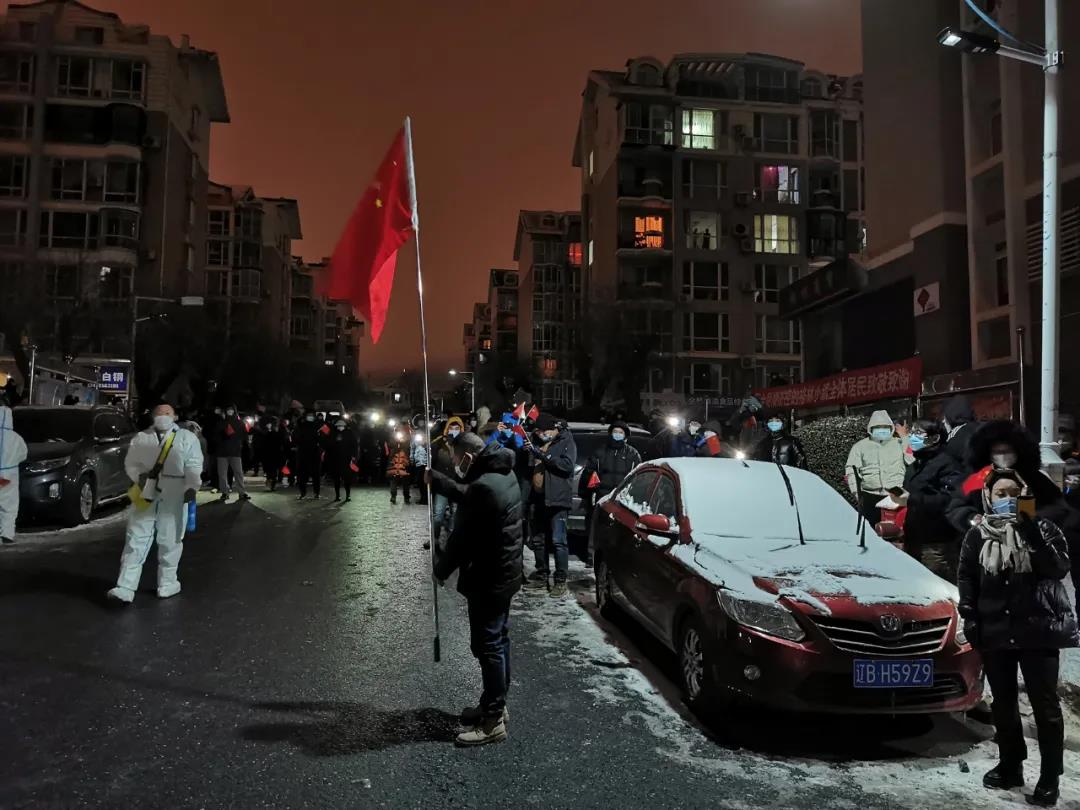 8345人，22天！凌晨直击格林小镇“解封”