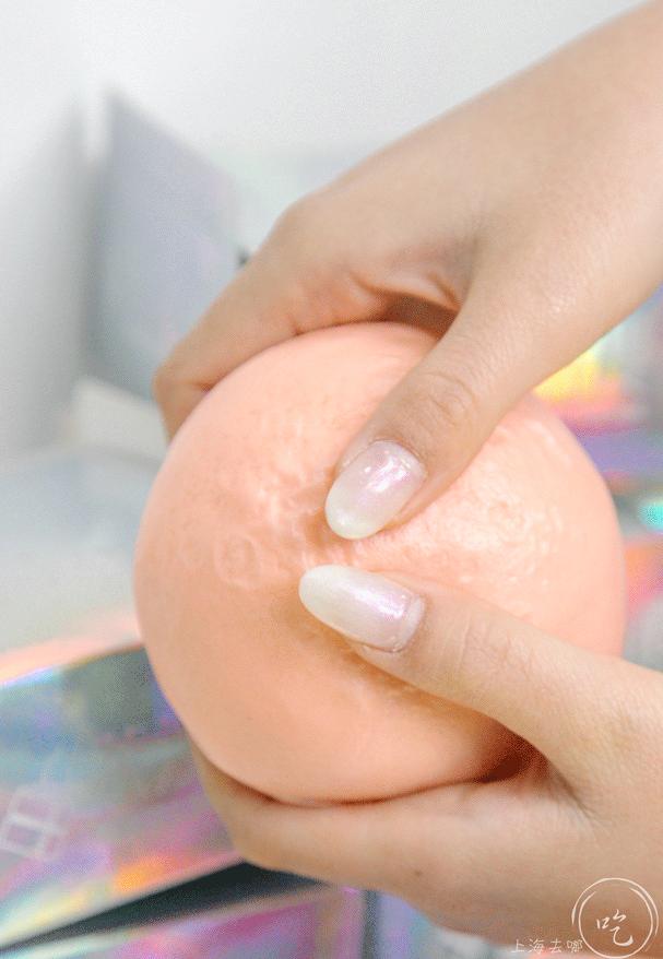 淮海路上10m²！连座位也没有的店，专卖香港“彩色点心”