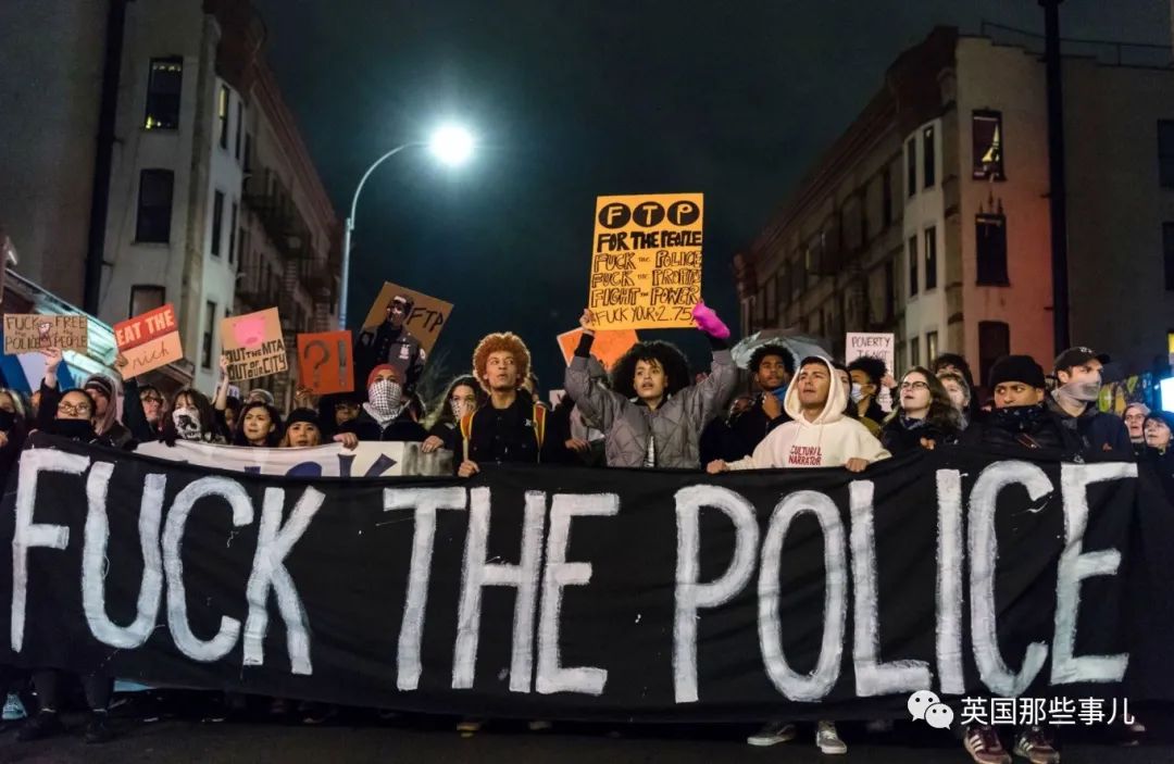 本季最爆新片看得人快窒息了,这部新片只看一遍根本看不懂