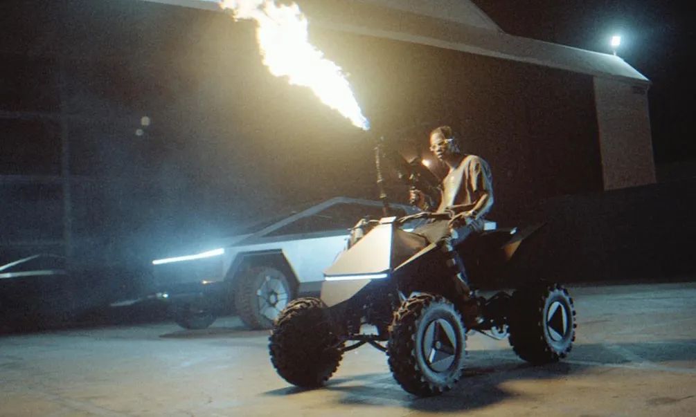 误传!特斯拉没出足球鞋,但做音乐、造火箭都是认真的