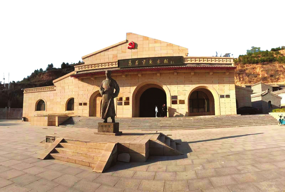 山西最早的*共中***党**员高君宇：“我是宝剑，我是火花”