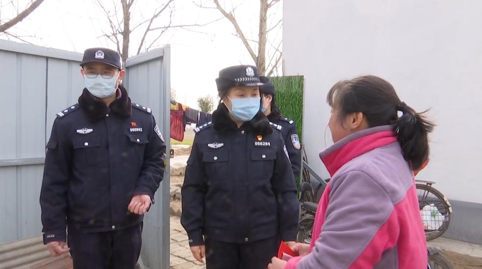 新春走基层把福送到百姓家,新春送福年味浓走访入户颂党恩