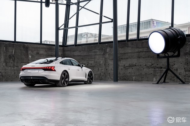 奥迪rsgte-tron,奥迪e-trongt2022试驾