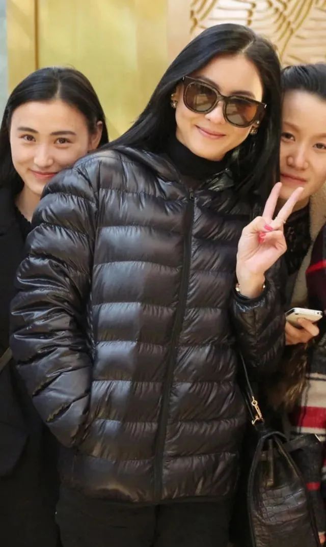 姐姐们的爱好,早已不止爱马仕了