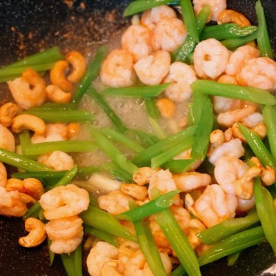 年夜饭腰果芹菜炒虾仁,年夜饭西芹虾仁腰果寓意