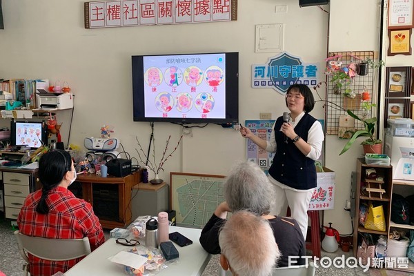 95岁吃饭总是呛咳怎么办,吃饭喝水呛咳中医疗法