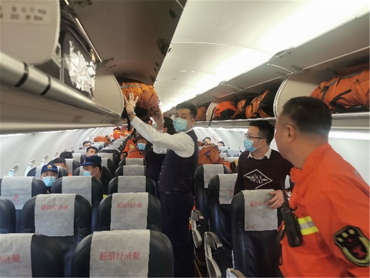 妗傛灄鑸┖鎵胯繍,妗傛灄鑸┖鍏徃鍏嶈垂鎵樿繍