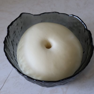 3分钟制作蜂蜜小面包香甜酥软,脆脆底蜂蜜小面包