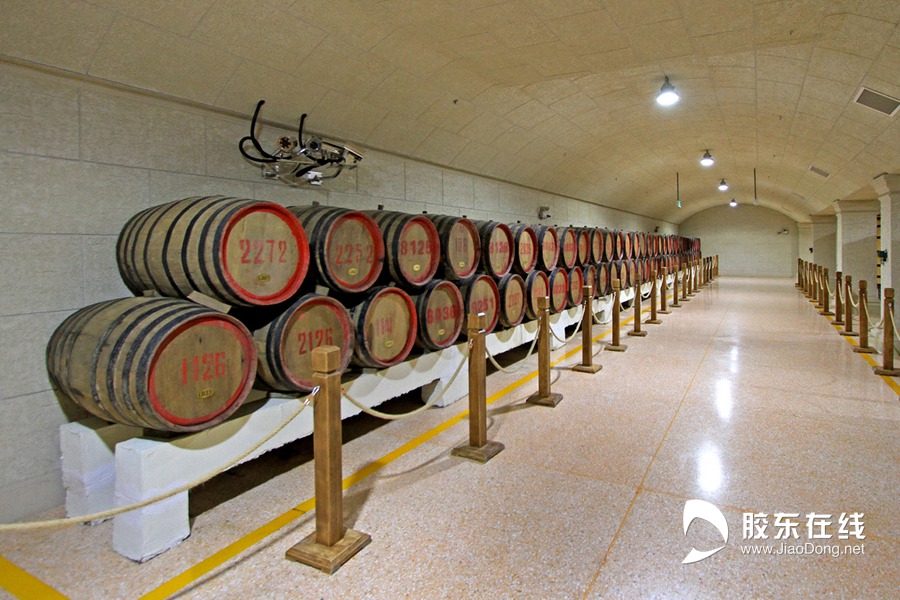 从世界金奖到全球盲品冠军可雅白兰地的百年荣光