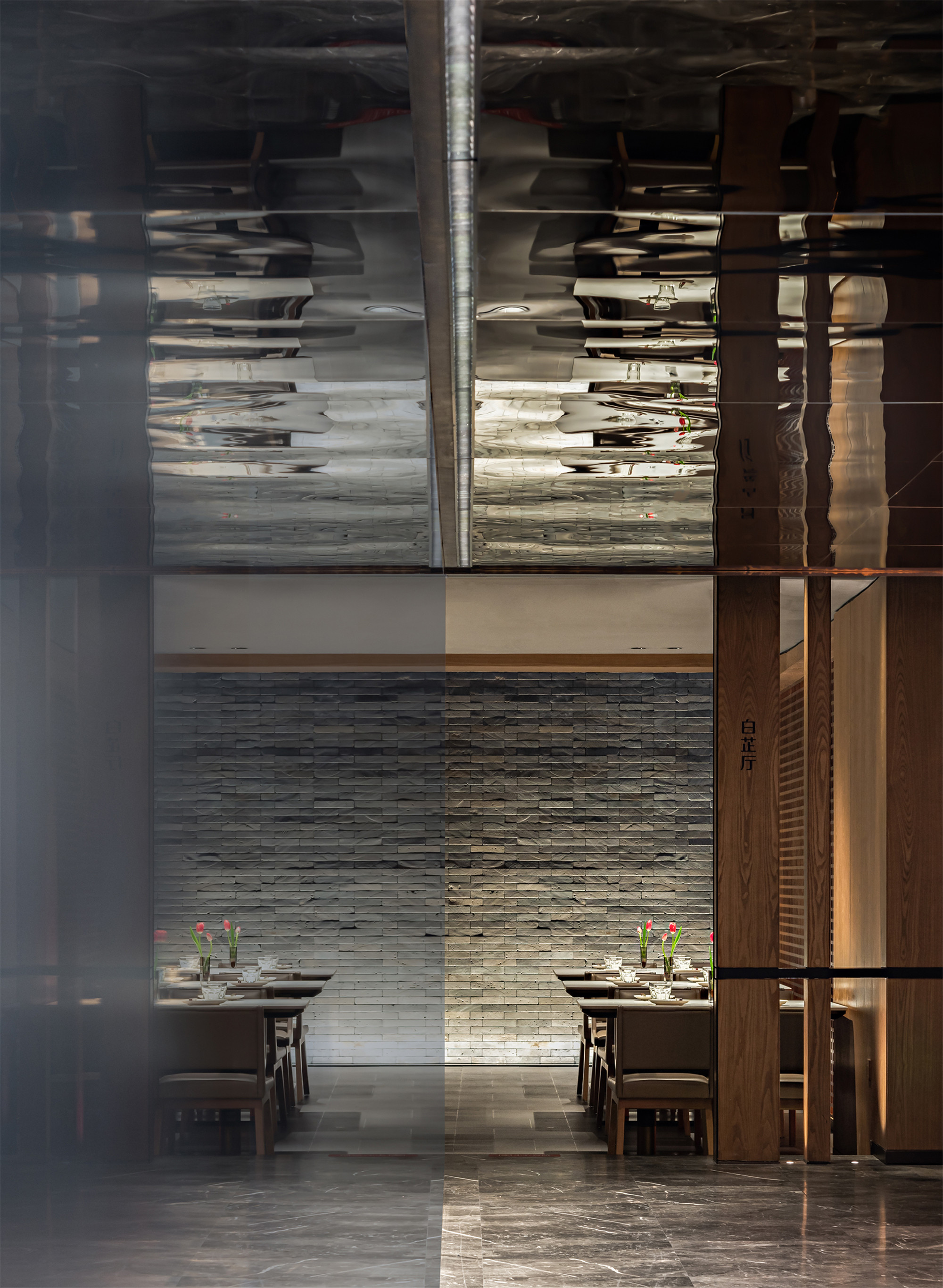 IN.X屋里门外|胡大总店改造