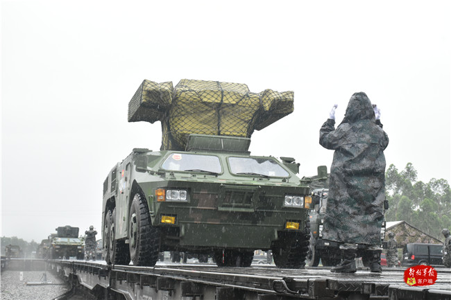 部队勤务兵的真实生活,兵哥哥的日常生活震撼视频