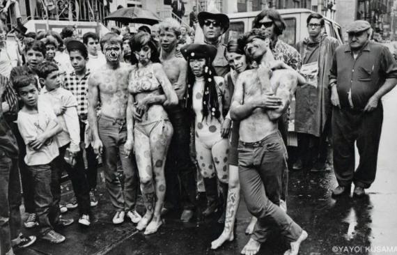 草间弥生本人,草间弥生个人简介