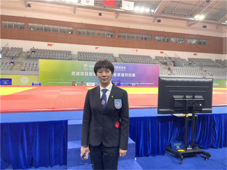 十四运会田径裁判员,柔道李振梅