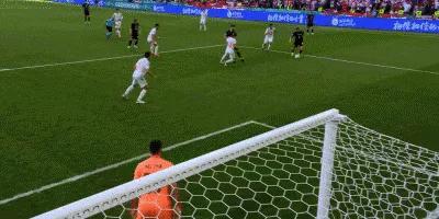 西班牙门将西蒙自我救赎,西班牙西蒙乌龙球集锦