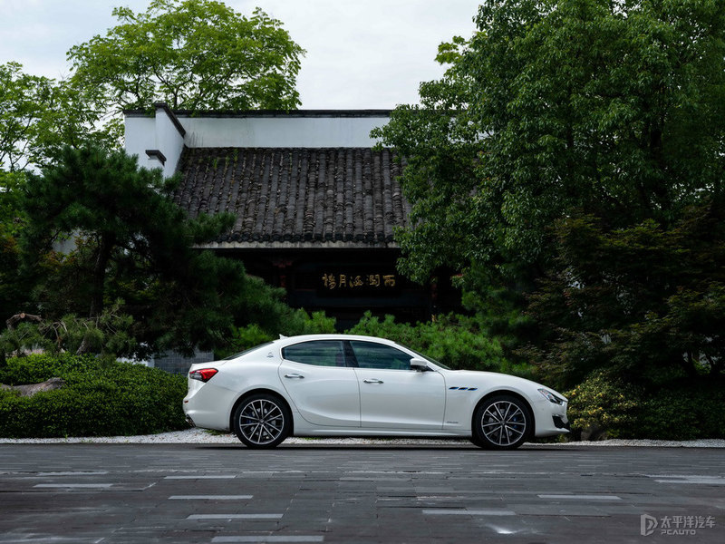 开玛莎拉蒂用车感受,第一次坐玛莎拉蒂的感受