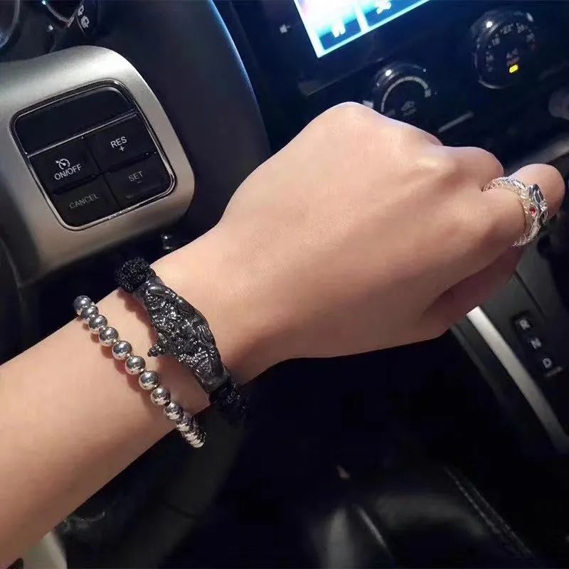 跑腿费200元、排队2小时，我在泰国龙莲寺帮人“化太岁”