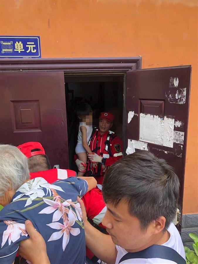 河南开冲锋艇救援视频,冲锋舟救援拖车