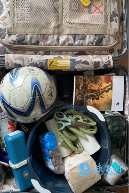 开学季拉杆行李箱陈列,开学季行李箱简约