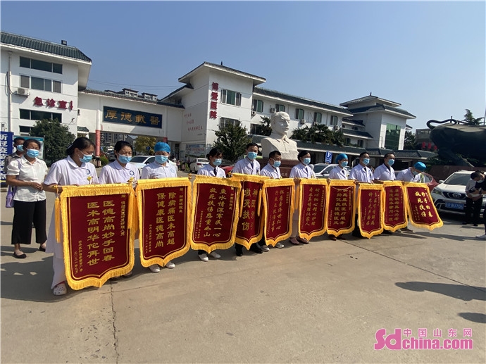 医德高尚感人锦旗,医患故事七面锦旗述说生命奇迹