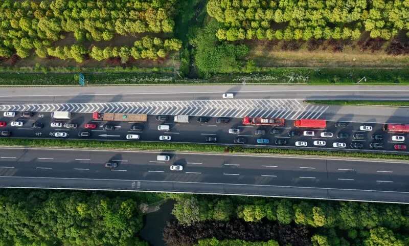 国庆免费期间从etc进出走人工通道,没有办理etc国庆高速可以走etc吗