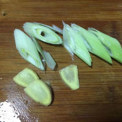 糖蒜汁红烧带鱼,糖醋带鱼怎么红烧最好吃