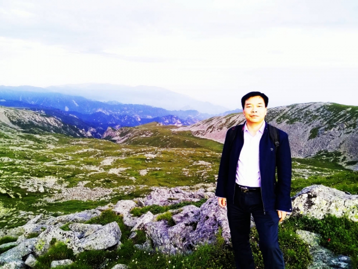 岳明阔简介,岳明阔讲诗词创作