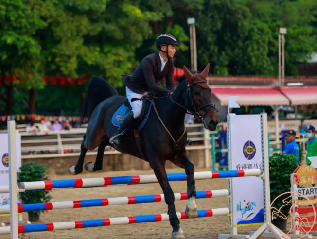 大显身手，骑手们在省马术联赛深圳骐骥站畅谈感受