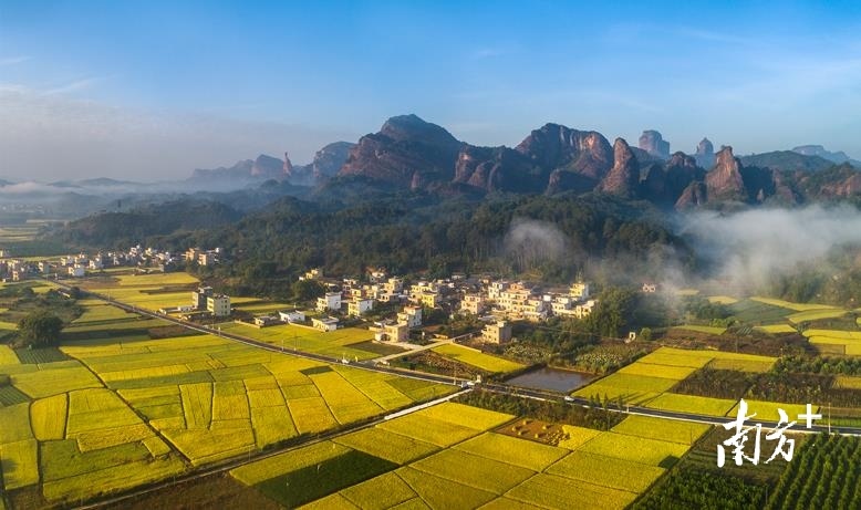 穿越丹霞山50公里徒步赛路线图,徒步旅游50公里要走多久