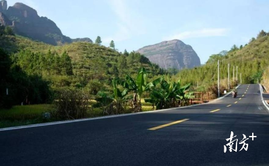 穿越丹霞山50公里徒步赛路线图,徒步旅游50公里要走多久