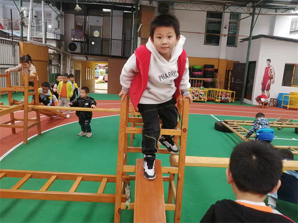 自主皆精彩,混出真乐趣——雨城一幼中大街园区混龄走班活动开始啦