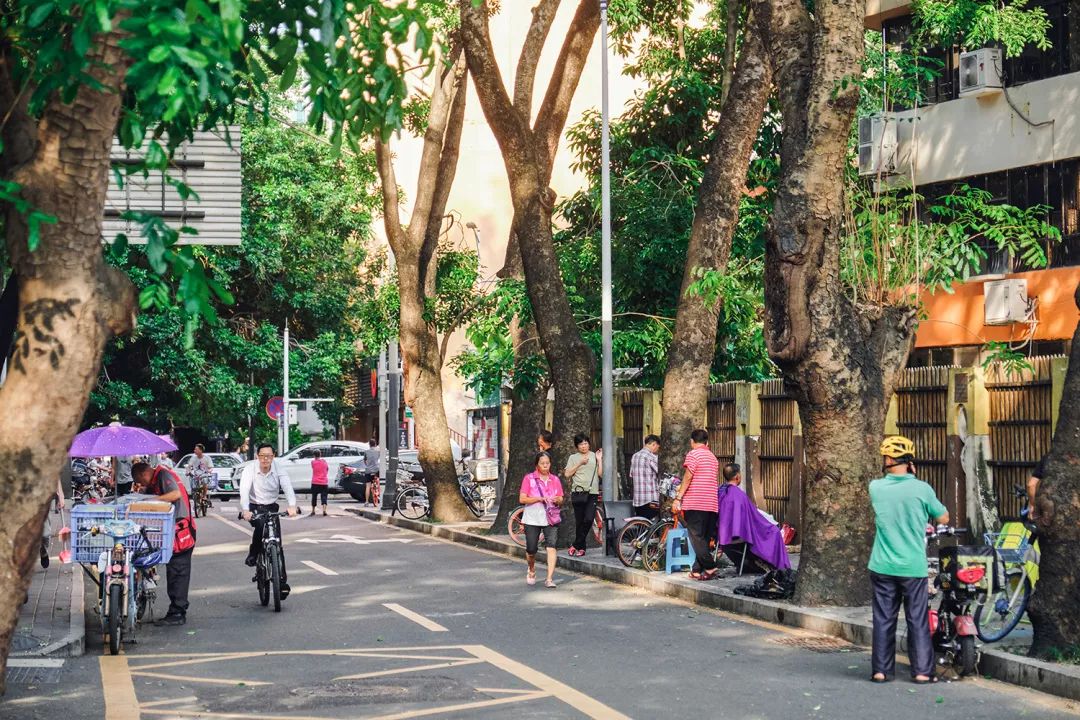 哪里叫南油,南油地铁站