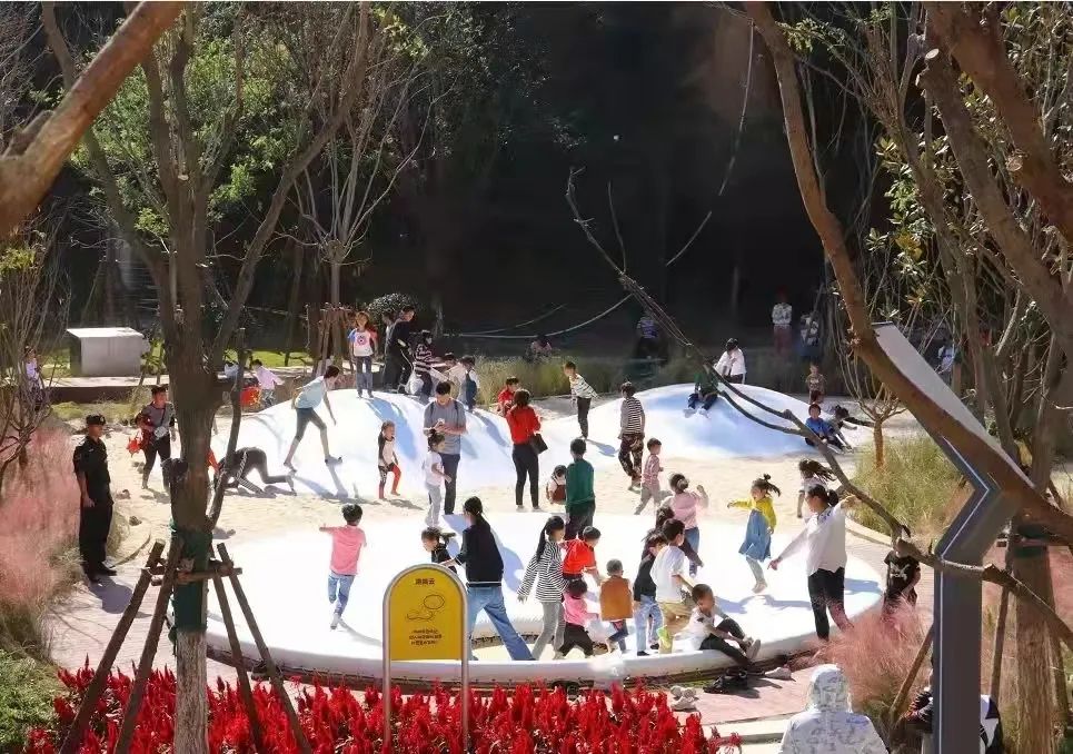 建业足球小镇现在重修状况,建业足球小镇现状