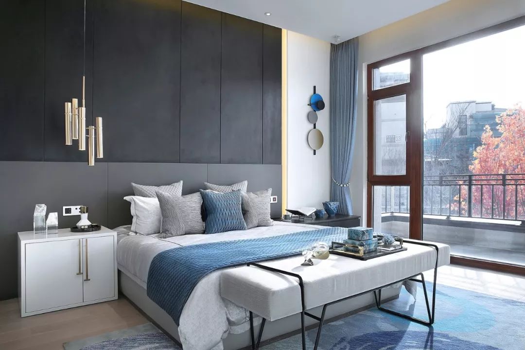 背靠北京西山龙脉的别墅室内装修是普通人难以企及的大气奢华