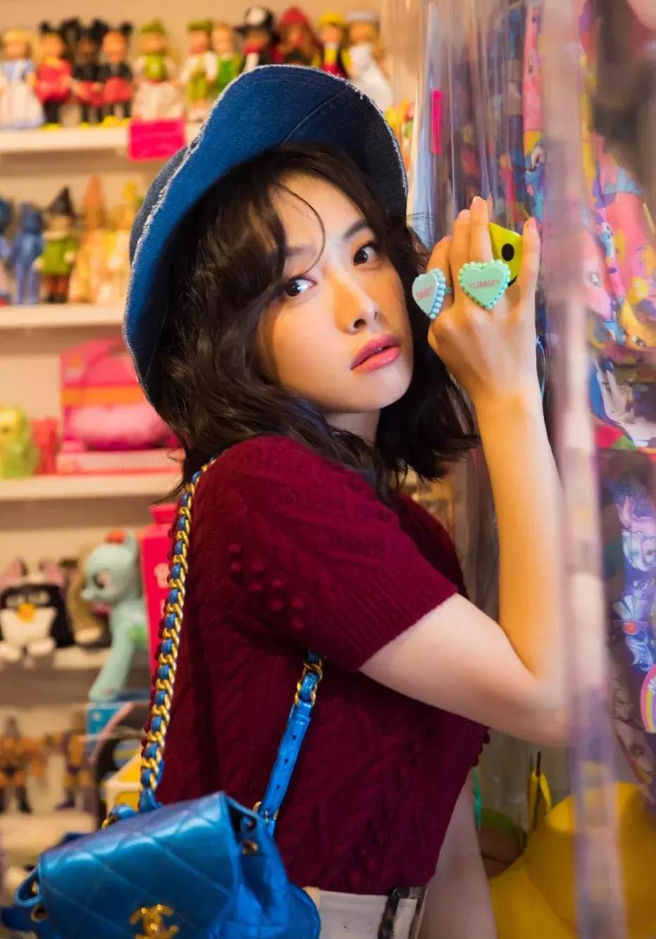 刘雯米兰时装周试装,刘雯维密走秀比心