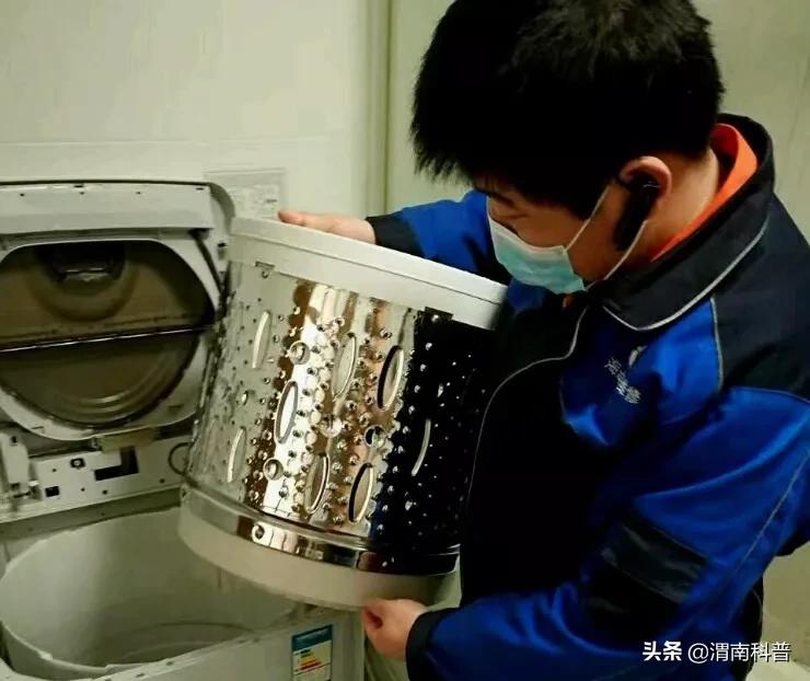 科普天天洗澡竟有两大危害,天天洗衣服衣服怎么还会脏