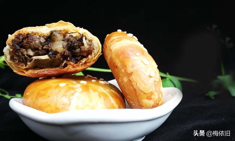 什么地方的月饼最有名最好吃,中秋月饼哪个村做的好