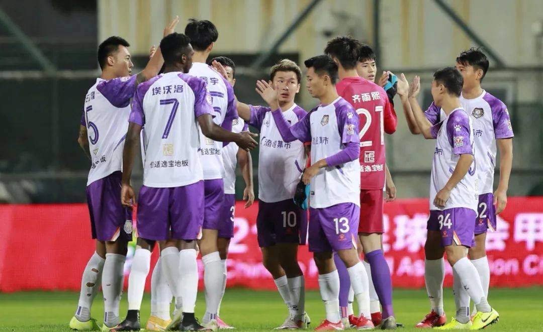 中甲奇葩一幕视频,中甲门将争议判罚